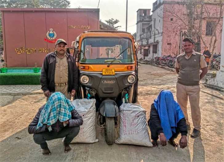 ନାକା ଯାଞ୍ଚରେ ୨୮ କିଲୋ ଗଞ୍ଜେଇ ଜବତ, NDPS ମାମଲାରେ ଦୁଇ ଅଭିଯୁକ୍ତ ଗିରଫ