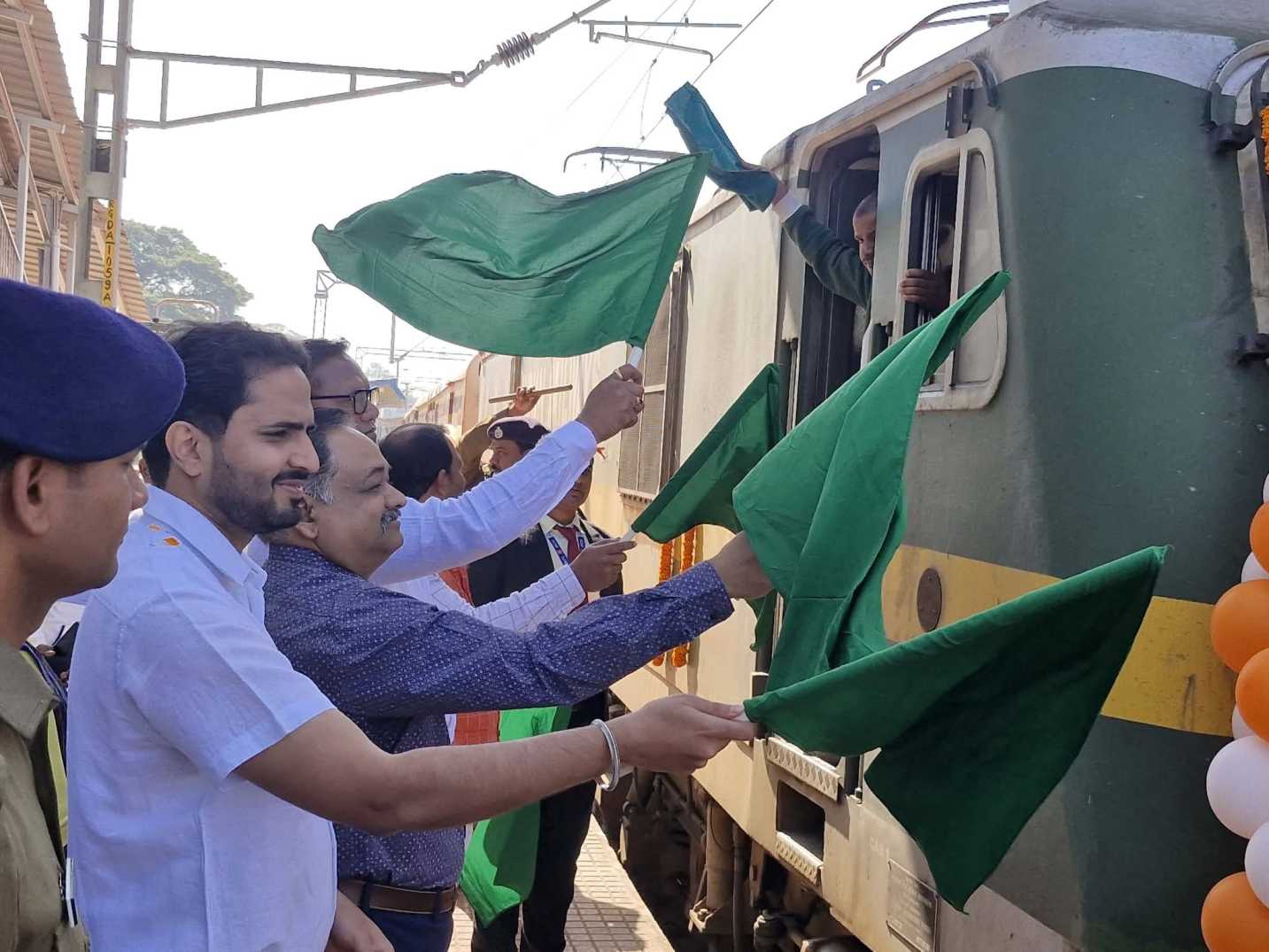 ରାୟଗଡାରୁ ଅଯୋଧ୍ୟା–ବାରଣାସୀ ଅଭିମୁଖେ ବରିଷ୍ଠ ନାଗରିକ ତୀର୍ଥଯାତ୍ରାର ଶୁଭାରମ୍ଭ